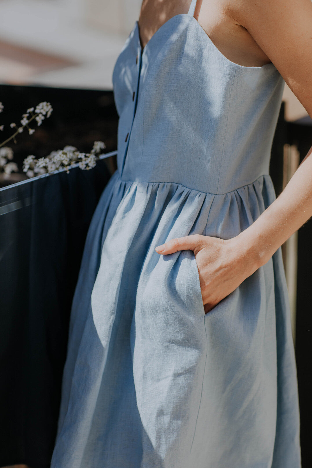 Mini linen dress with buttons