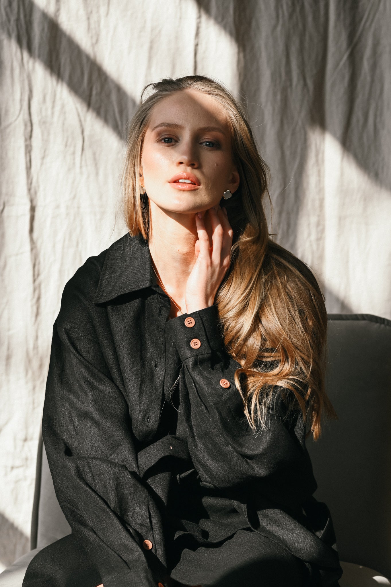BLACK SHIRT