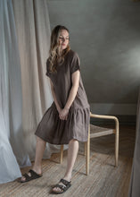 Load image into Gallery viewer, Linen midi dress with ruffle