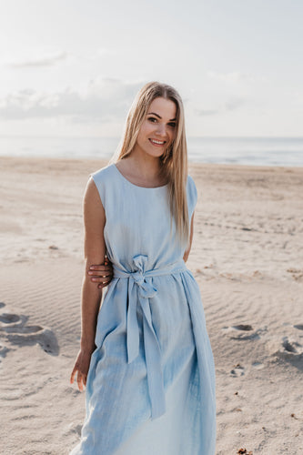 Linen sleeveless dress with belt